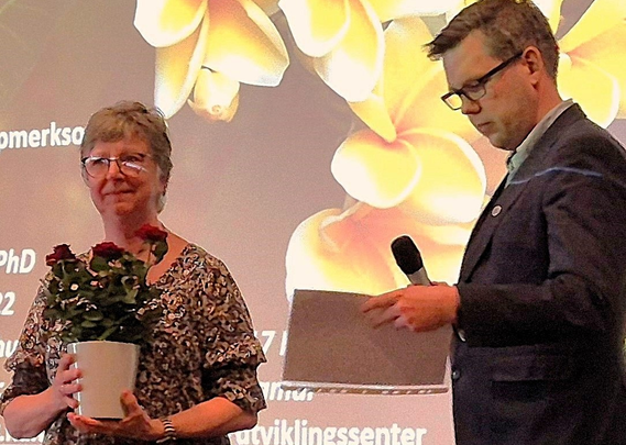 Prisvinner Karin Hammer og Åsmund Gravdal (Nestleder)