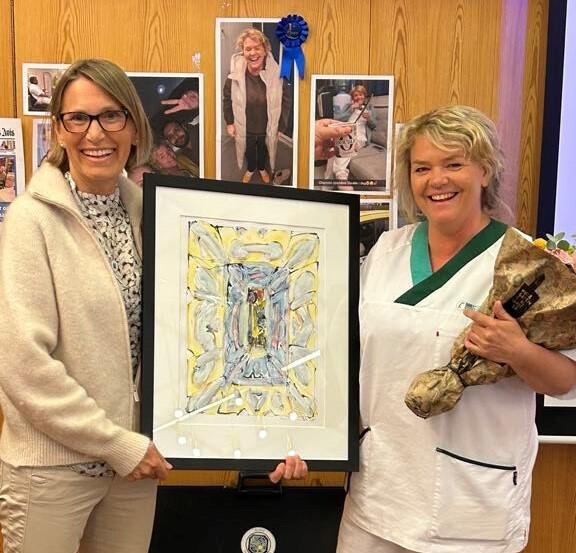 Fylkesleder Aud Hølland Riise sammen med Charlotte Stava Erland