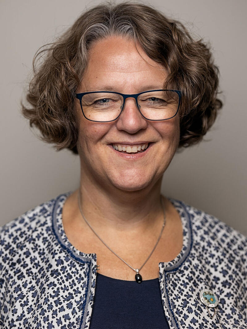 Ragne Quinteros, fylkesleder